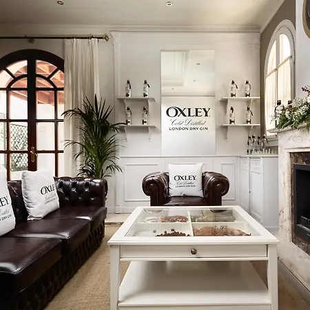 18 Suits Chalet Puerto Banus Holiday home Marbella